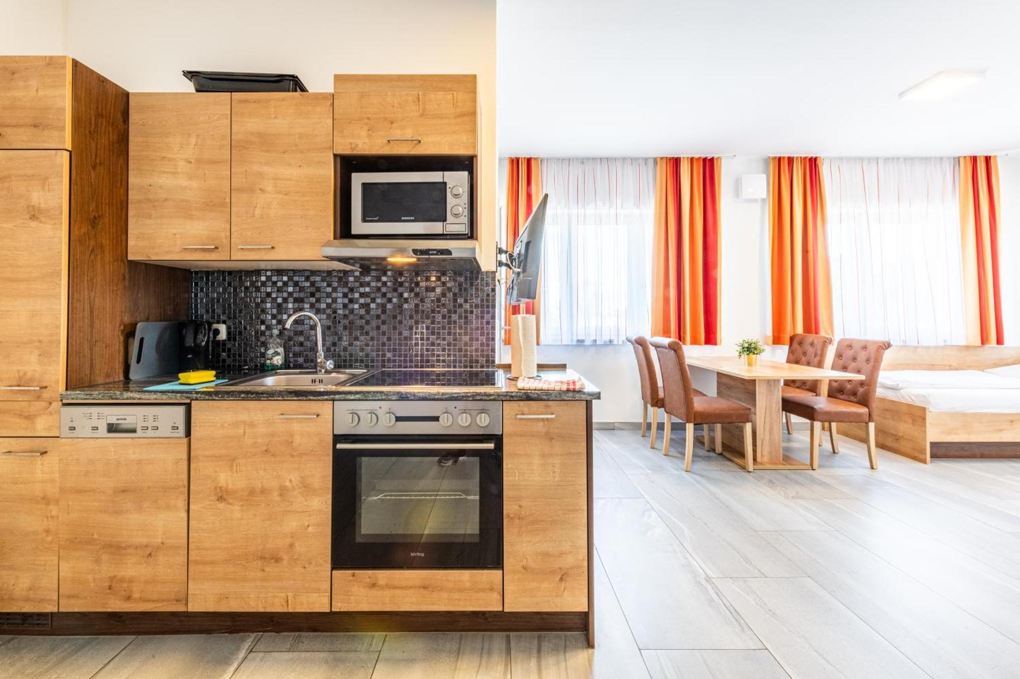 Wels Inn Hotel Buitenkant foto