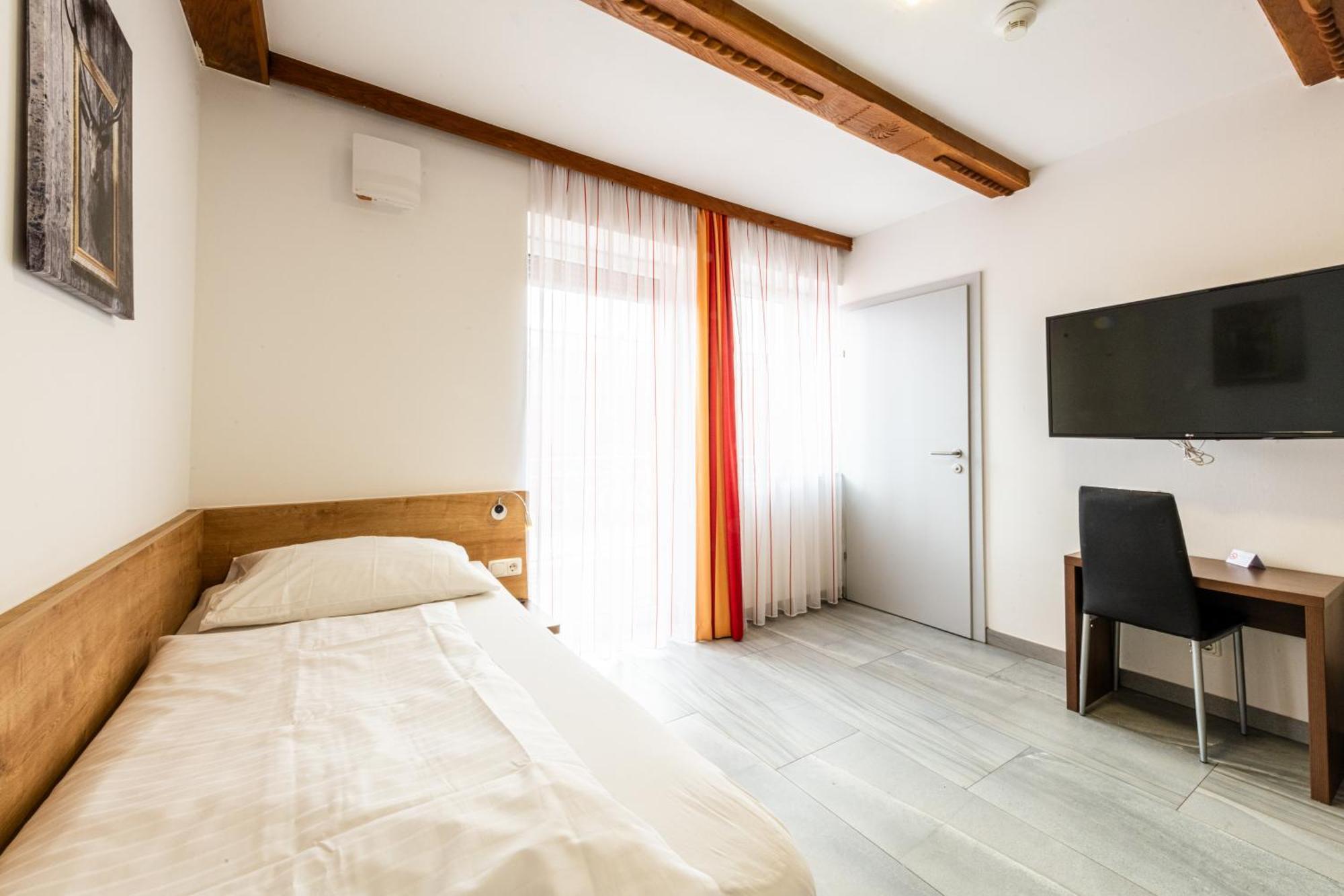 Wels Inn Hotel Buitenkant foto